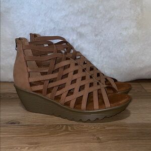 Skechers Wedge Sandals in Brown Tan Strappy Design